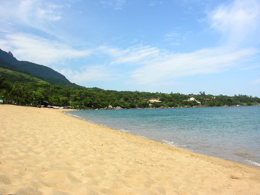 Praia de Ilhabela, no litoral norte de SP