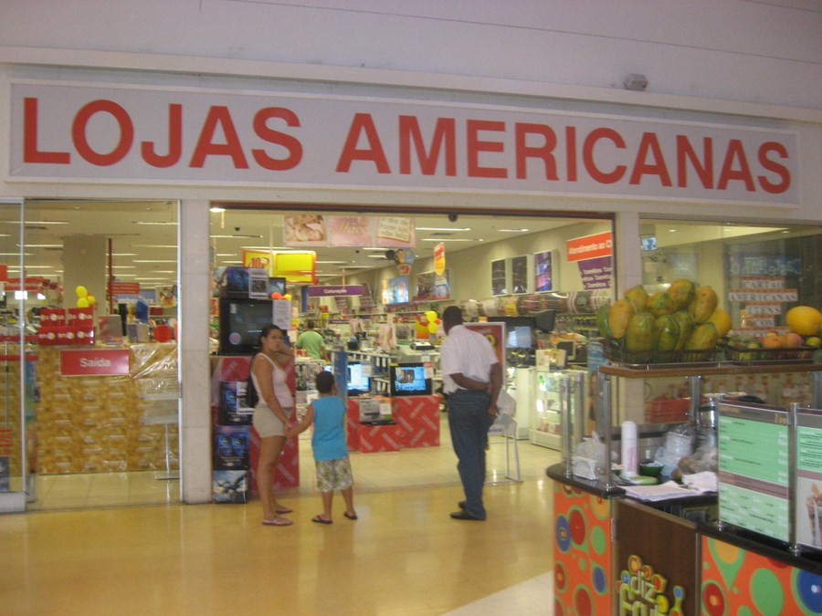 Fachada de loja física das Americanas