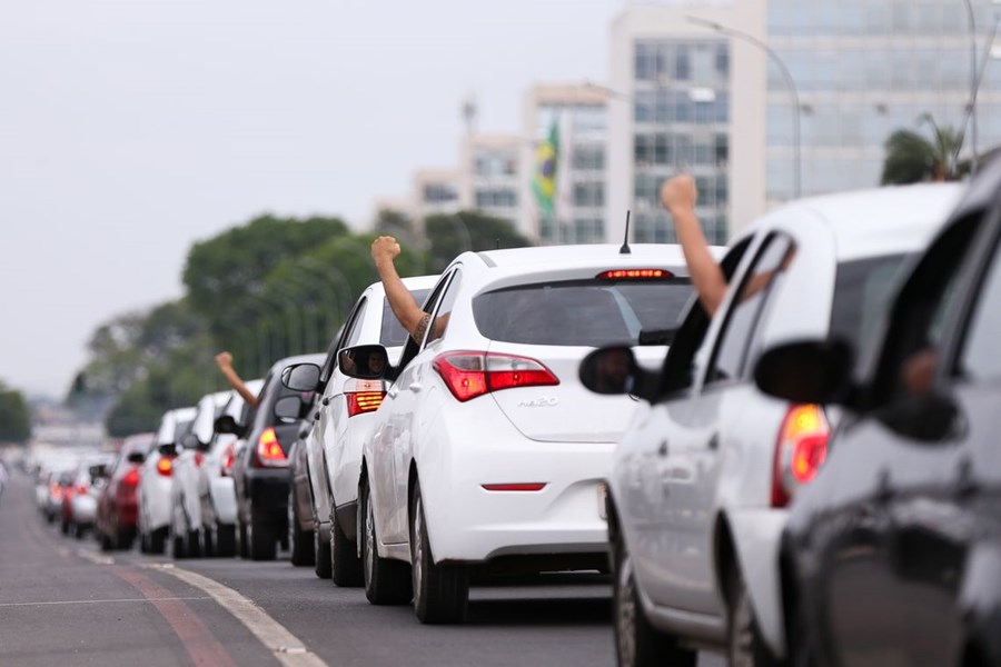 Motoristas de aplicativo em manifestação