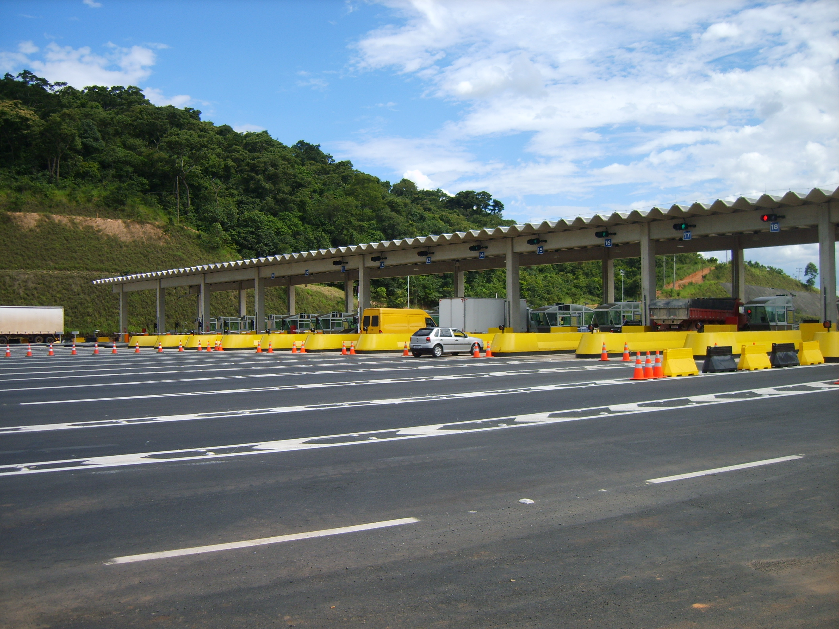 Fila de pedágio