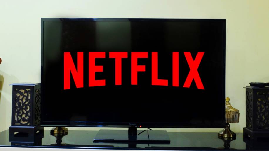 TV com o logo da Netflix