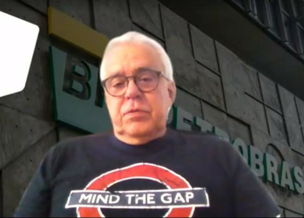 Roberto Castello Branco com a camiseta com os dizeres Mind the Gap (Foto: Reprodução/Petrobras)