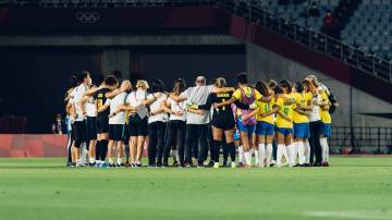 Seleção brasileira de futebol feminino após derrota para o Canadá nas Olimpíadas de Tóquio