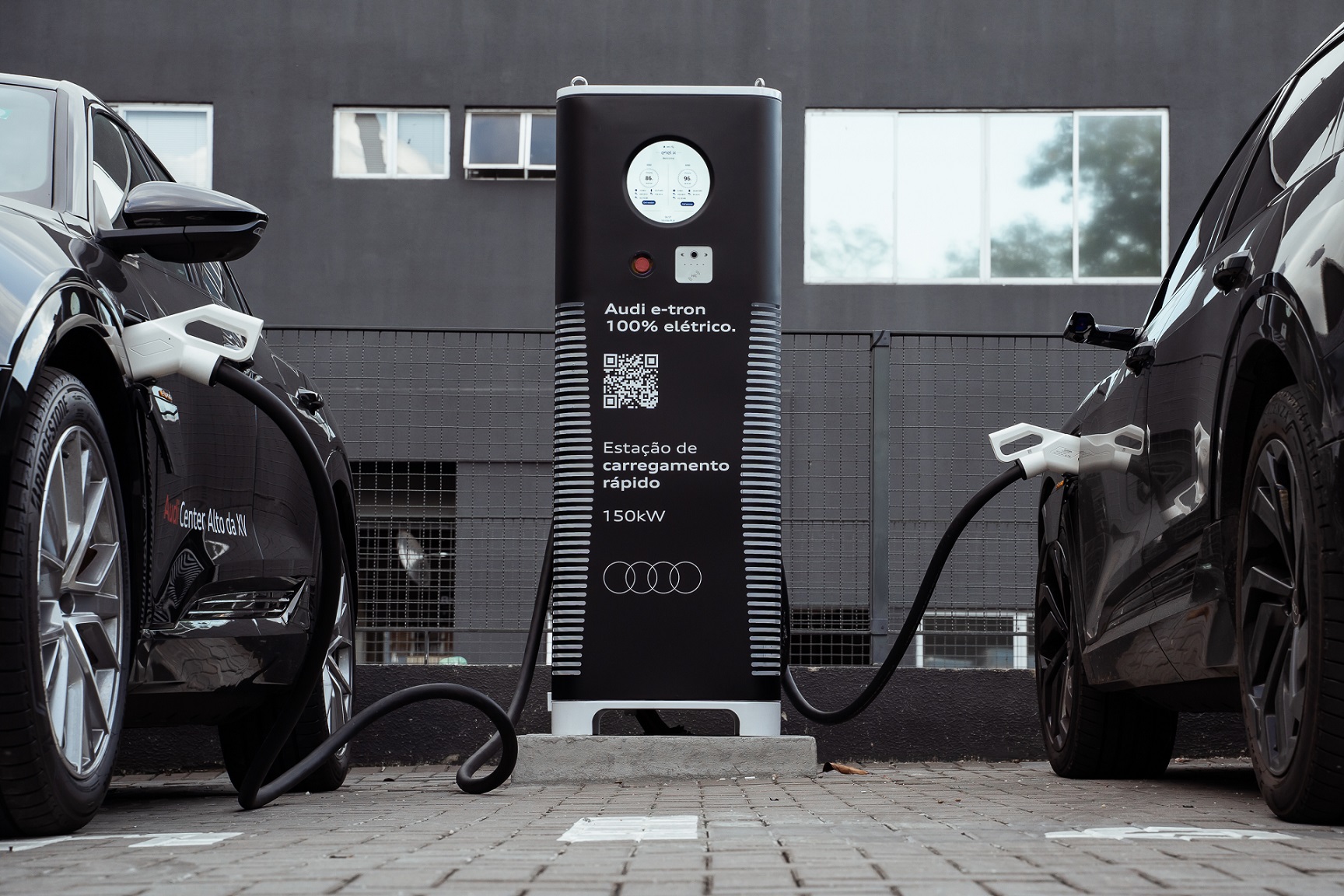 Carregador de 150kW de carros elétricos da Audi, instalado em Curitiba (Foto: Divulgação)