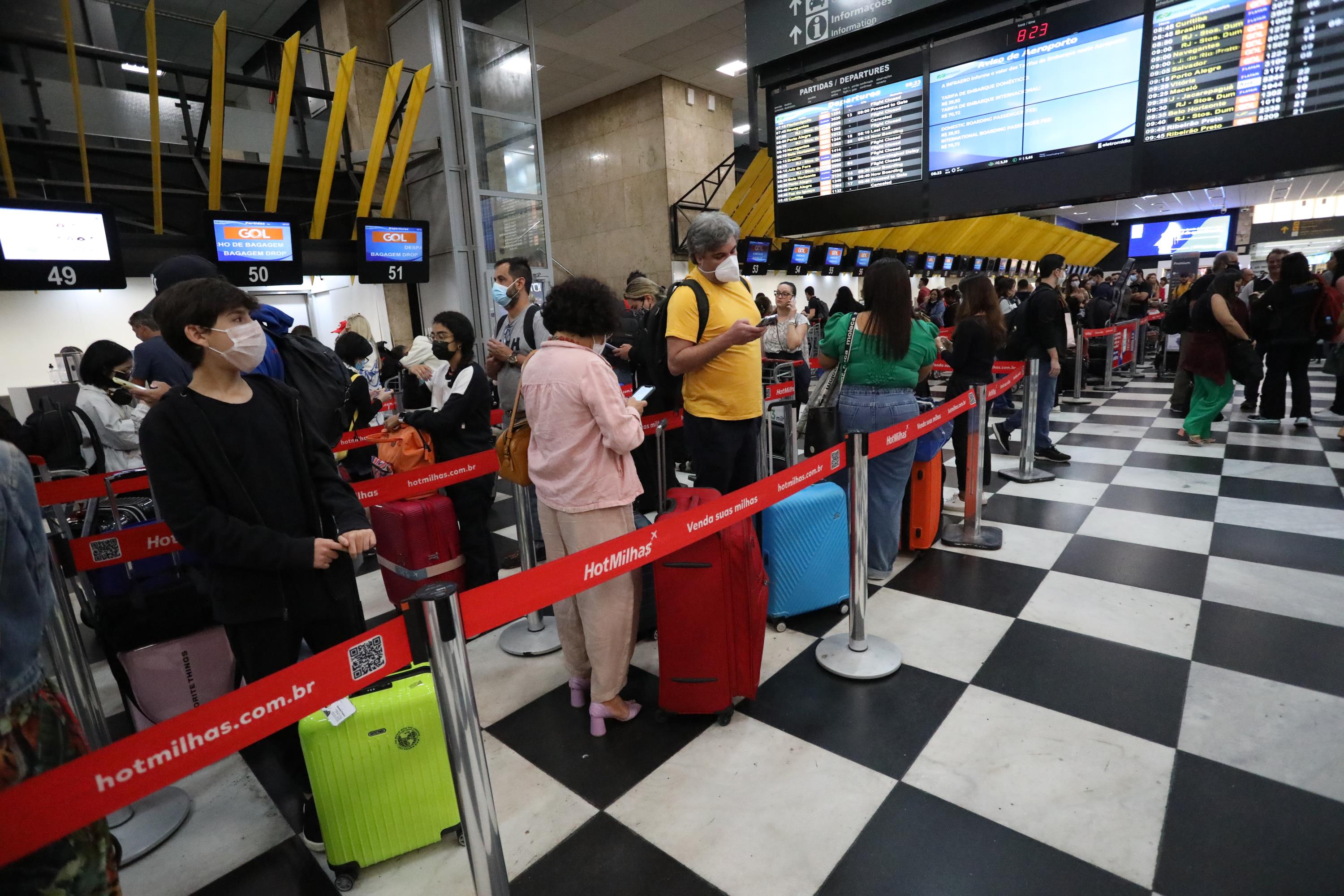 Transtornos causados pela greve de pilotos e comissários, no aeroporto de Congonhas (Foto: RENATO S. CERQUEIRA/FUTURA PRESS/ESTADÃO CONTEÚDO)