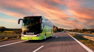 Quando chegou no Brasil, em 2021, Flixbus vendeu passagens a R$ 1,00.