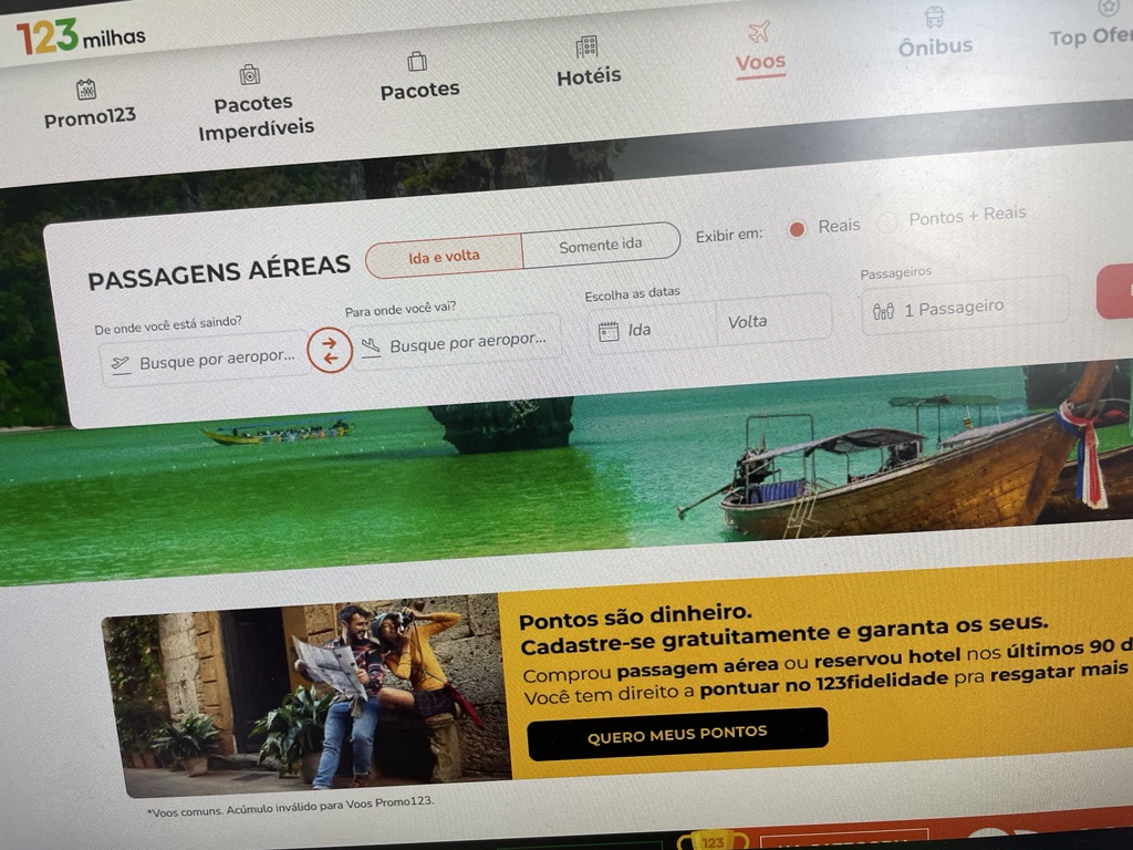 Site da 123Milhas: empresa suspendeu emissão de passagens promocionais já compradas (Foto: Mariana Amaro)